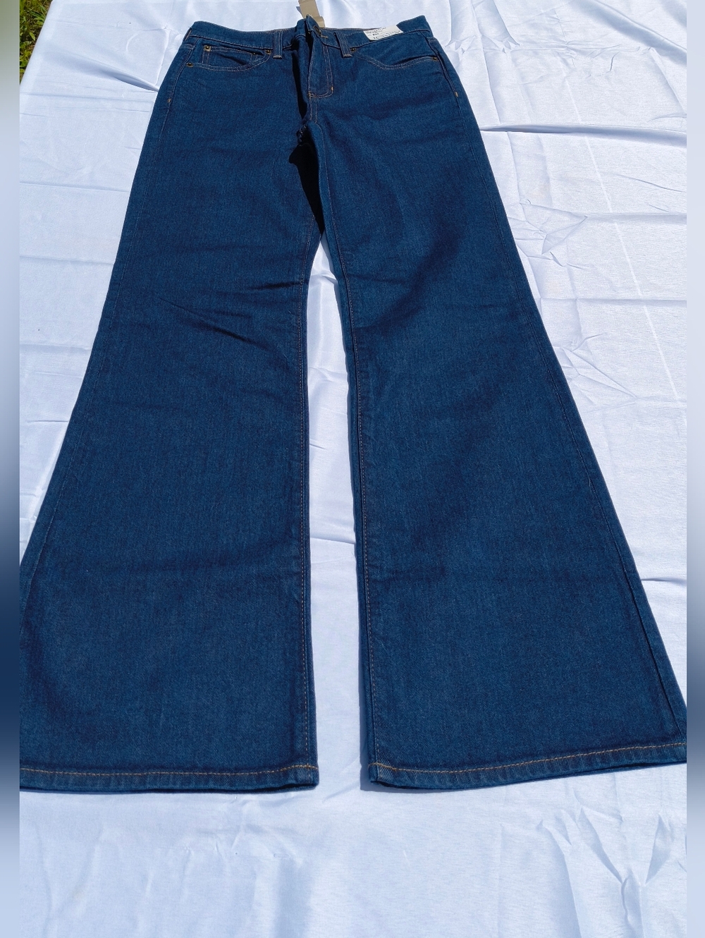 J.Crew Semi-stretch High Rise Cropped Kick Out Jeans Size 25T